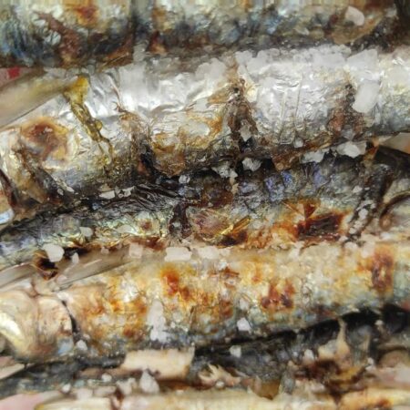 Aprende a asar sardinas en la barbacoa: trucos y recetas